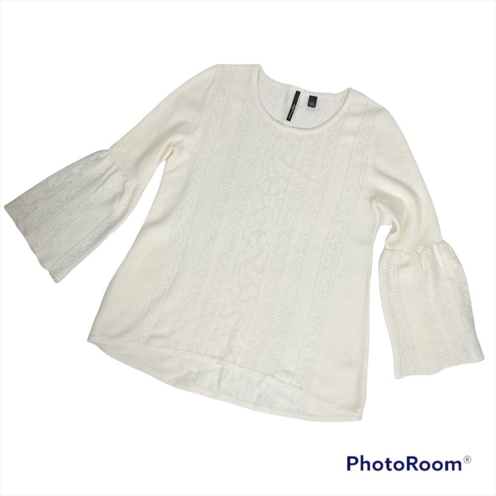SKYE’S THE LIMIT Ivory Cream Long Bell Sleeve Lace Embroidered Sweater M BOHO